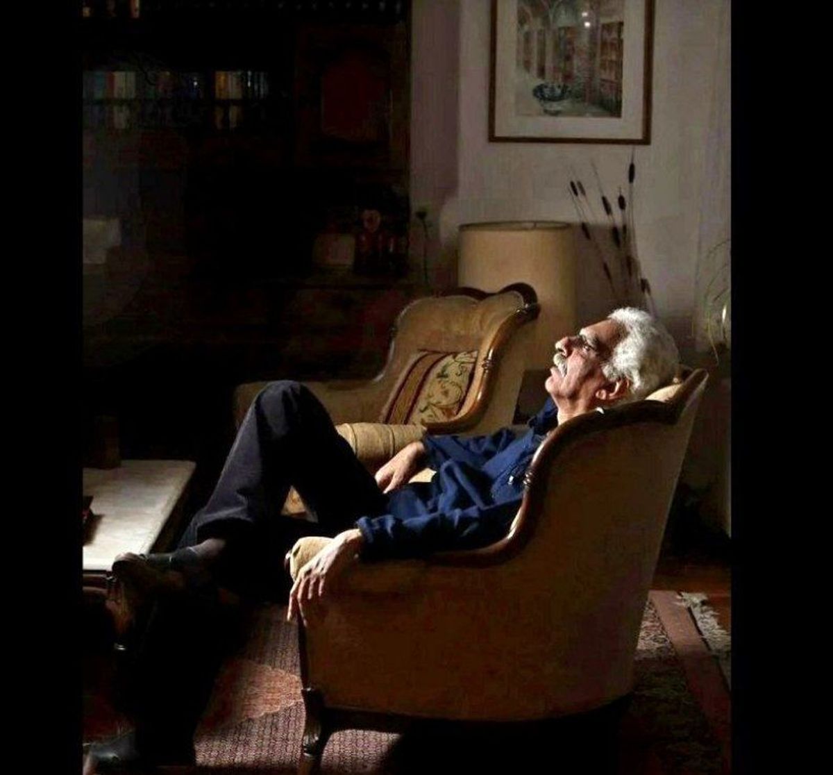 اولین عکس از صحنه خودکشی کیومرث پوراحمد | دلیل خودکشی چه بود؟ | فقط بالای هجده سال ببینند