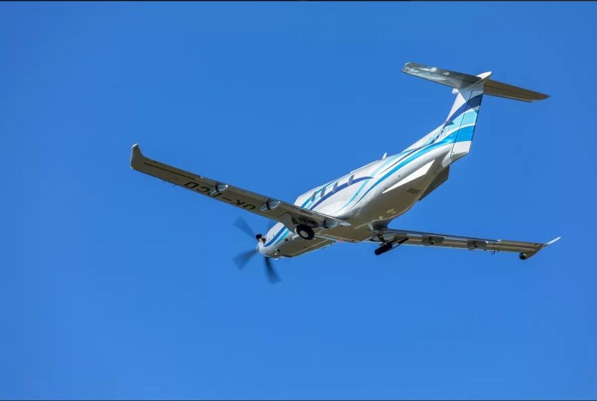 نمایش هوایی کار دست خلبان داد | سقوط هواپیما و مرگ این خلبان + ویدئو