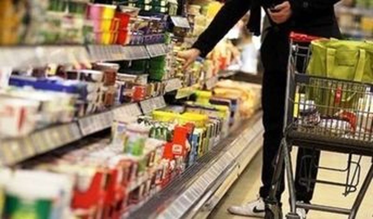 این خوراکی ها ارزان شدند | از قیمت مرغ و گوشت تا برنج و روغن + جدول